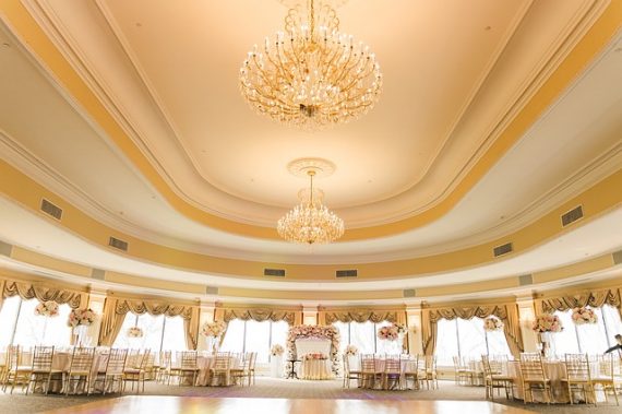 banquet-halls-in-south-delhi-for-luxurious-indian-wedding-banquet